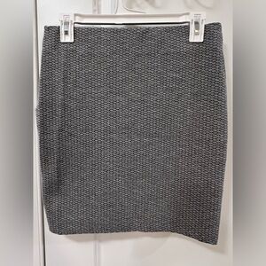 Loft woman’s grey size medium grey pencil skirt